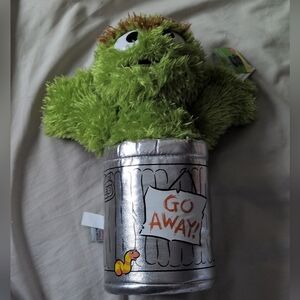 Sesame Street Oscar The Grouch Plush Stuffed Toy "GO AWAY!" WITH TAGS